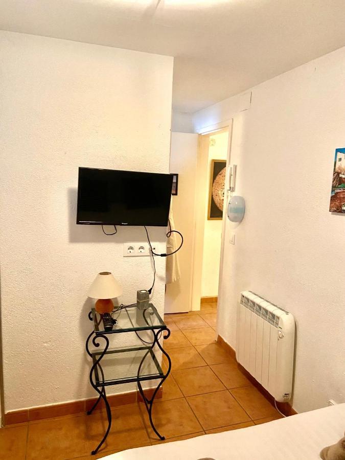 Habitación con Baño Privado en Cadaqués Centro, Casa Nou 1935 Exterior foto